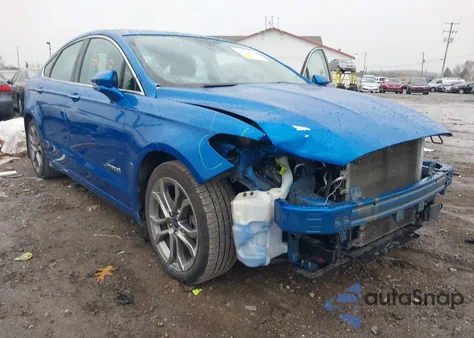 2019 Ford Fusion Hybrid Titanium from USA, damaged, VIN 3FA6P0RU1KR266955